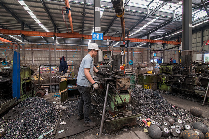 巩义网架配件-螺栓球加工车间