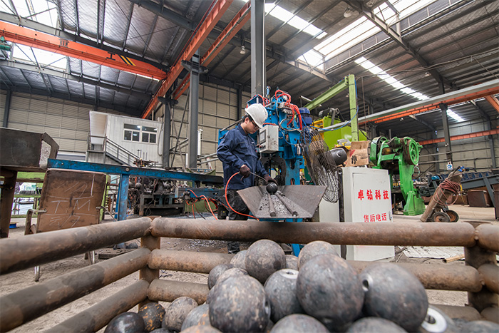 巩义网架配件-螺栓球加工车间